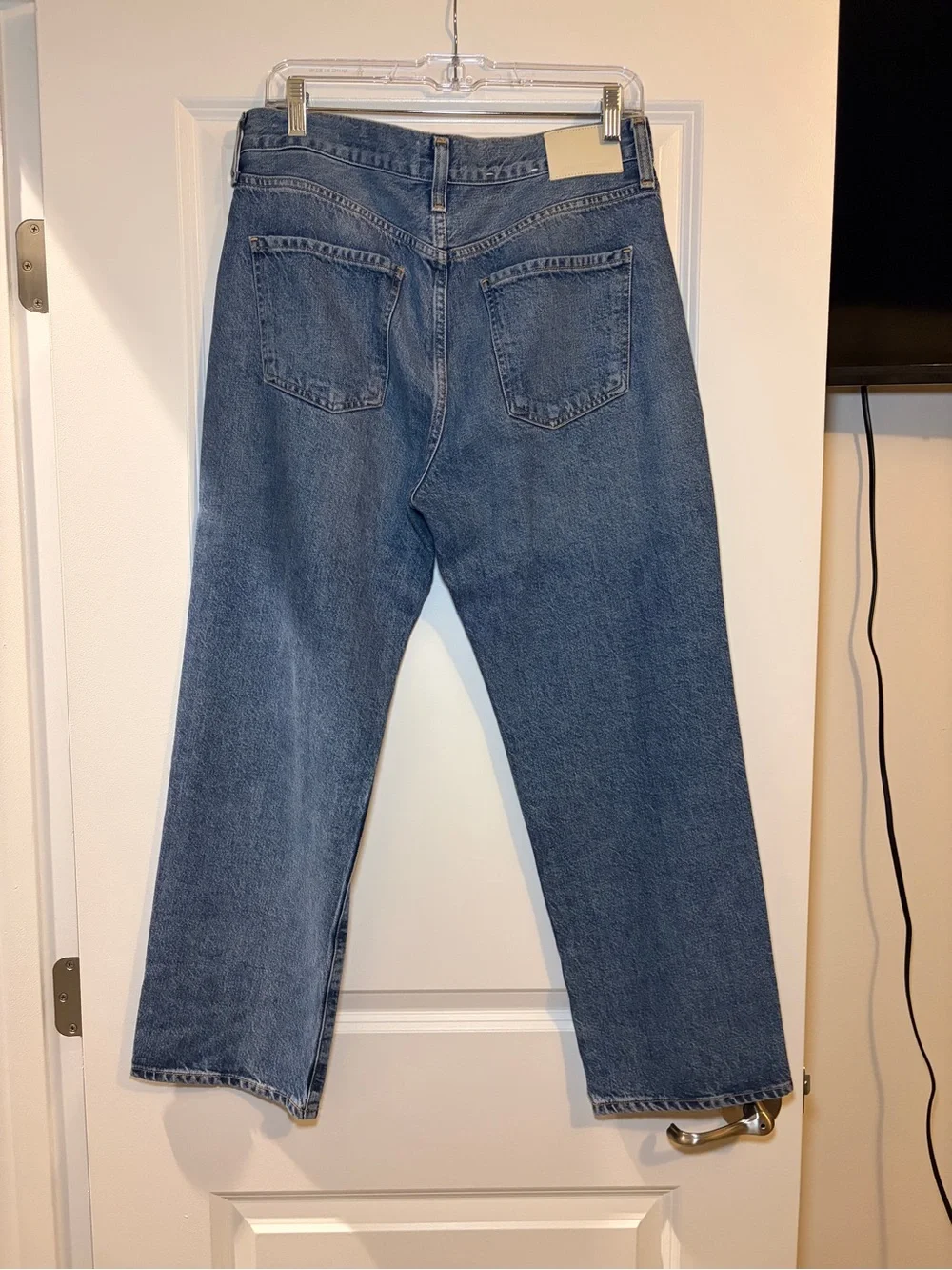 Citizens Of Humanity | Emery Crop Straight-Leg Jeans in Medium Blue